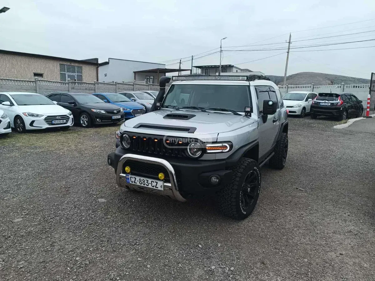 Toyota FJ Cruiser 2008 — photo 2