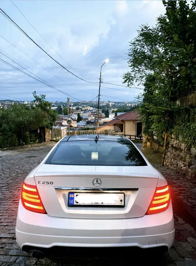 Mercedes-Benz C 250