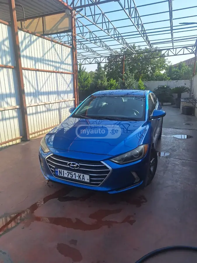 Hyundai Elantra 2018 — photo 2