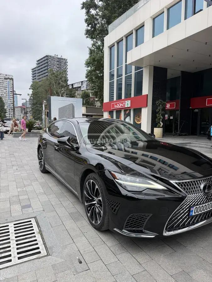 Lexus LS 500 2022 — photo 2