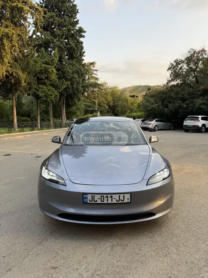 Tesla Model 3 2025 — photo 2
