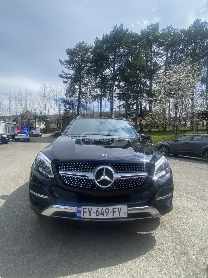 Mercedes-Benz GLE 350 2018 — photo 2