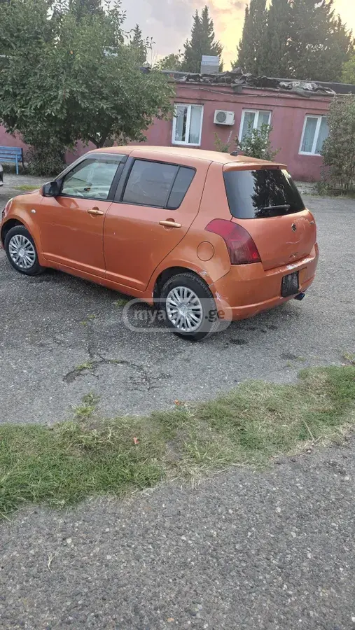 Suzuki Swift 2005 — photo 2