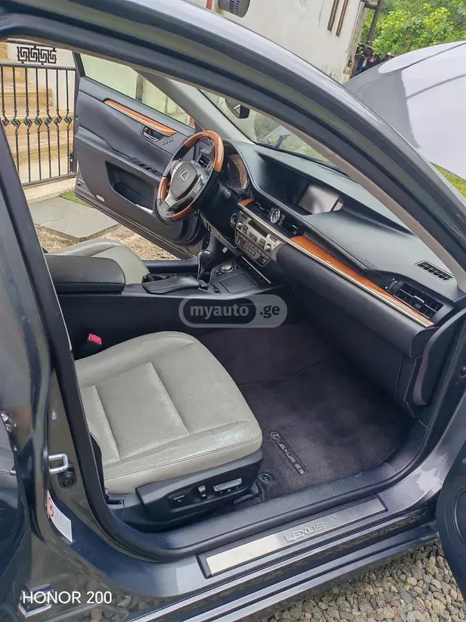 Lexus ES 300