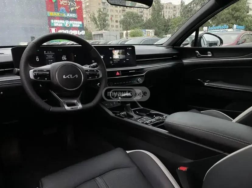 Kia K5 2025 — photo 2