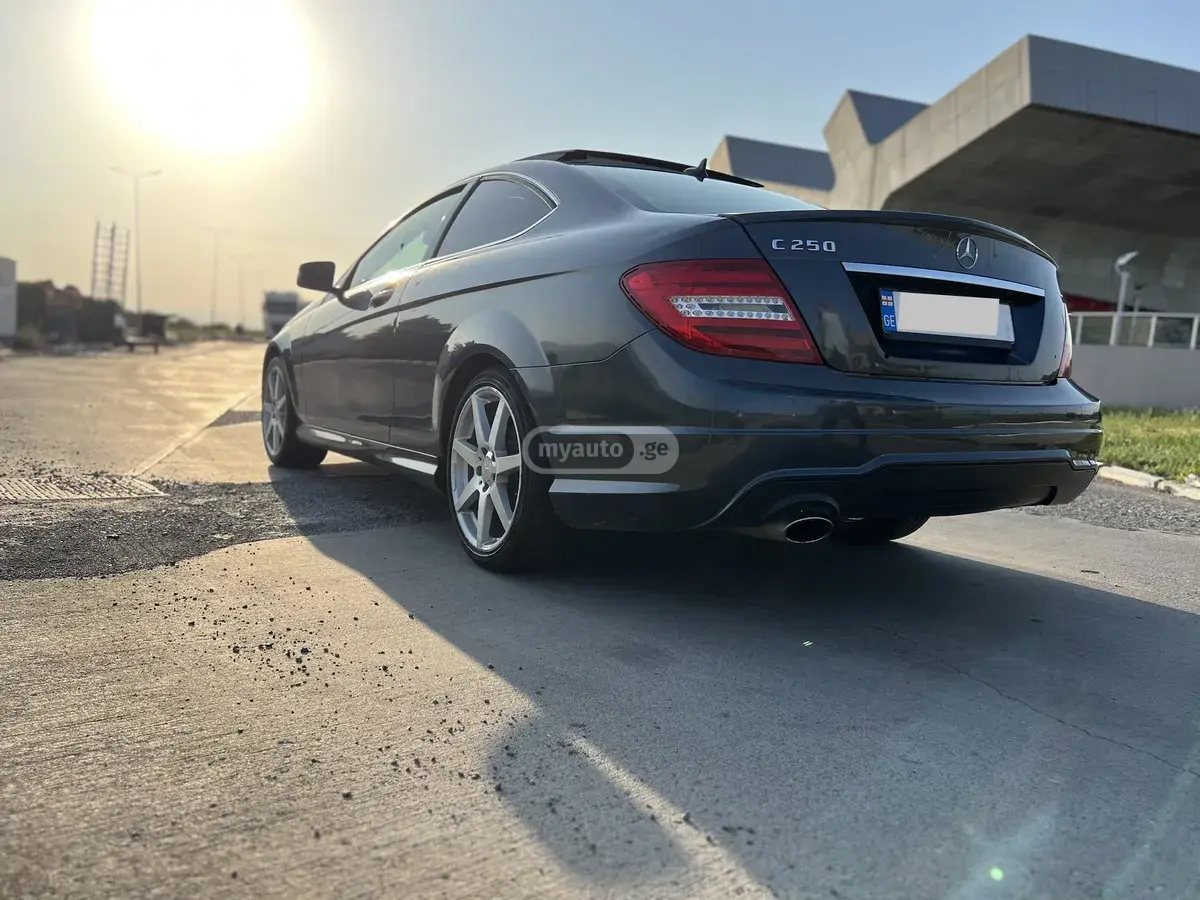 Mercedes-Benz C 250 2013 — photo 2