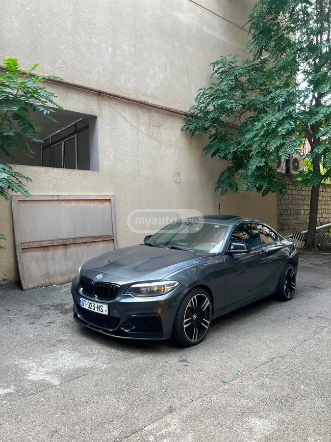 BMW 228