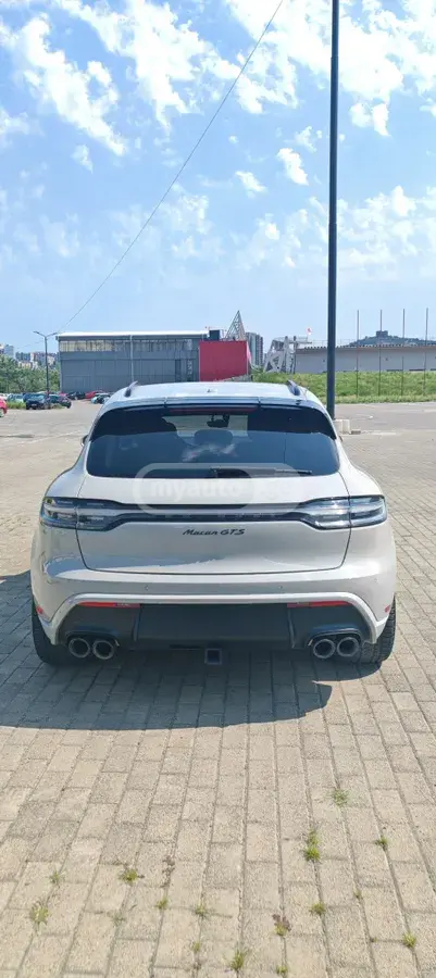 Porsche Macan 2022 — photo 2