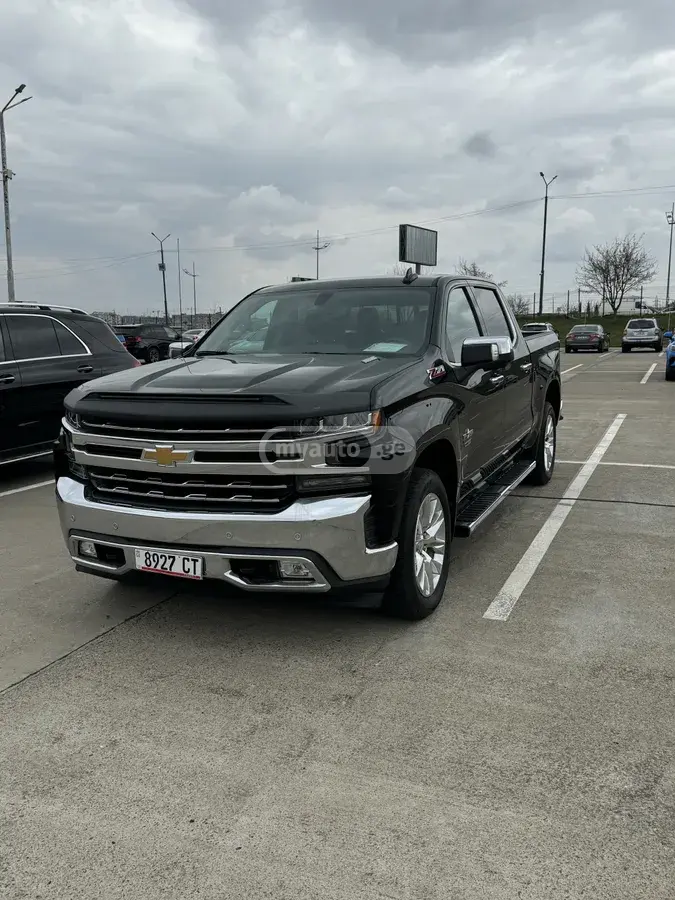 Chevrolet Silverado 2021 — photo 2