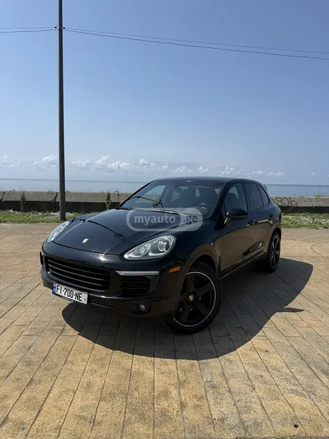 Porsche Cayenne 2017 — photo 2
