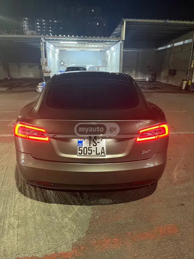 Tesla Model S