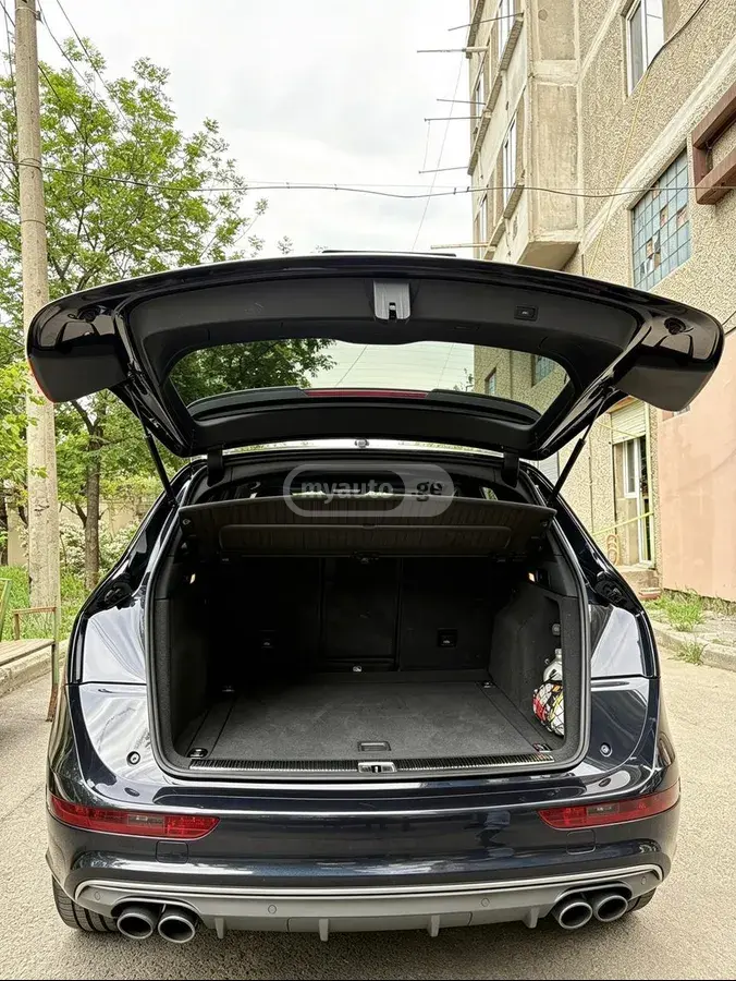 Audi SQ5 2016 — photo 2