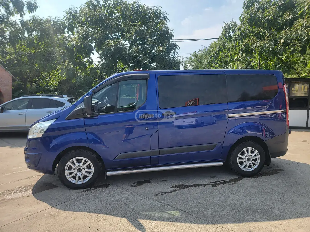 Ford Tourneo Custom 2016 — photo 2