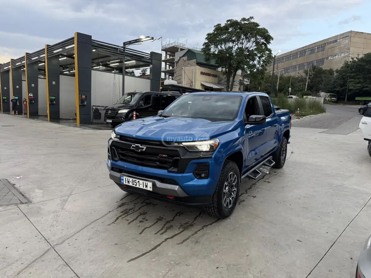 Chevrolet Colorado 2023 — photo 2