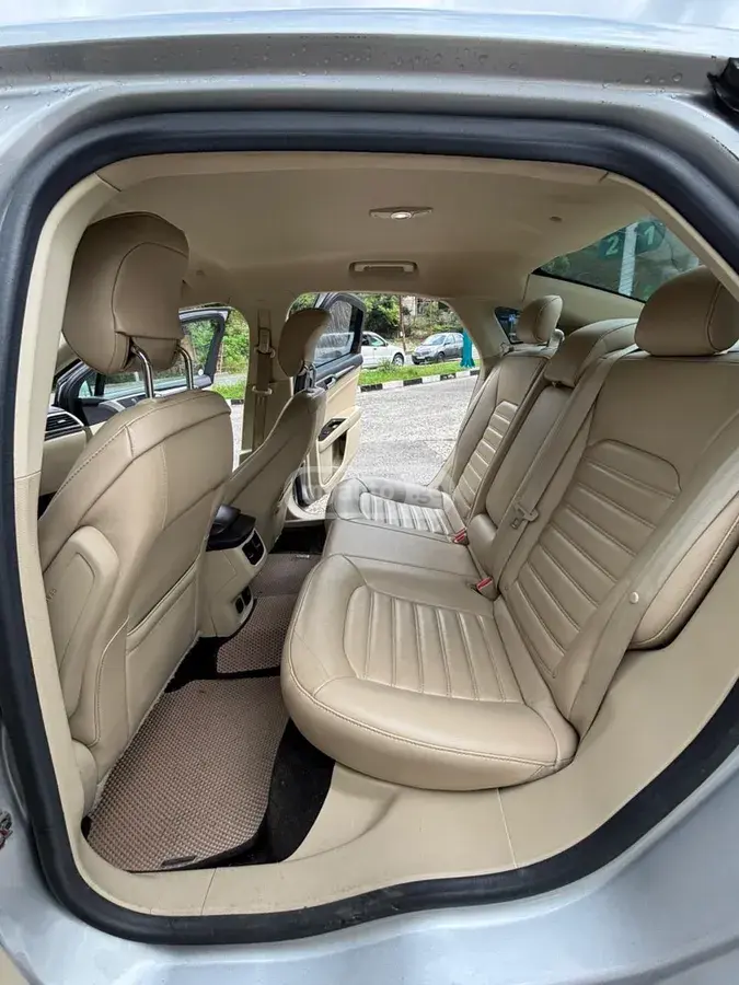 Ford Fusion 2014 — photo 2