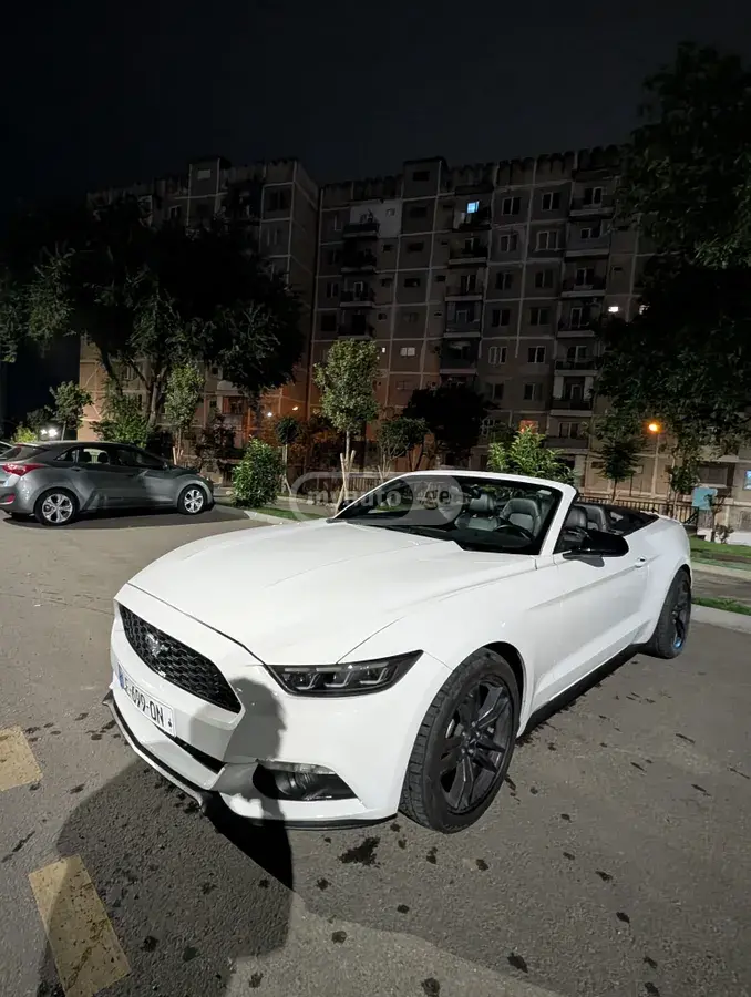 Ford Mustang 2016 — photo 2