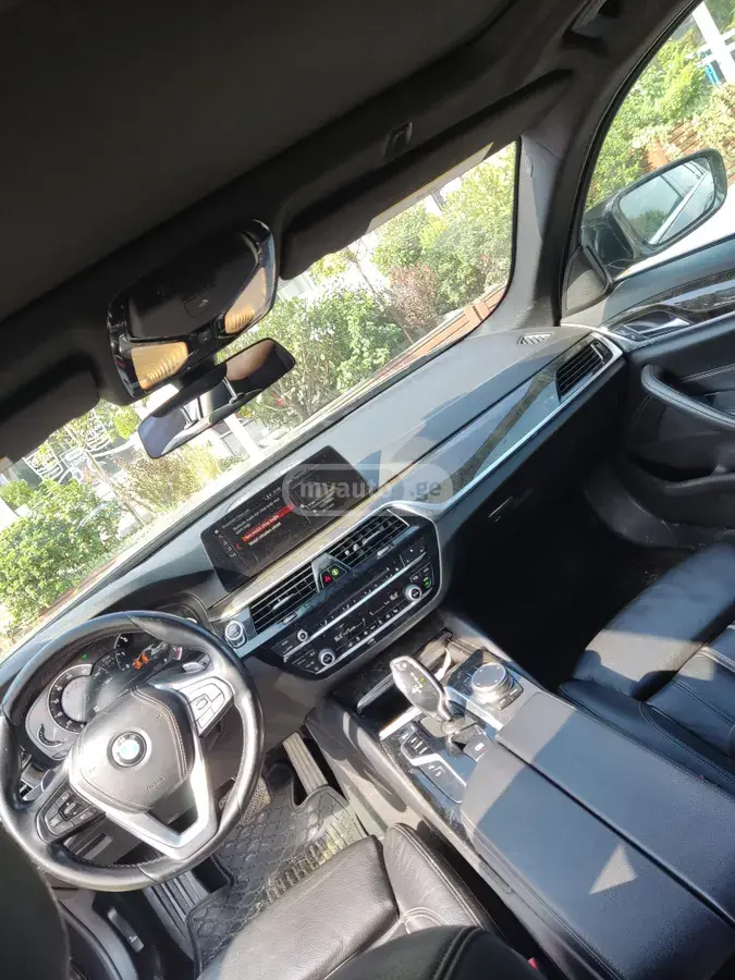 BMW 540 2018 — photo 2