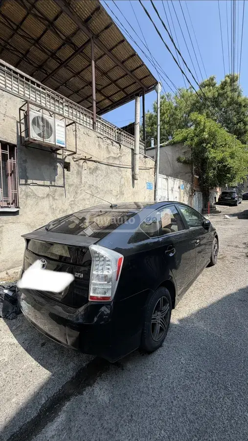Toyota Prius 2010 — photo 2