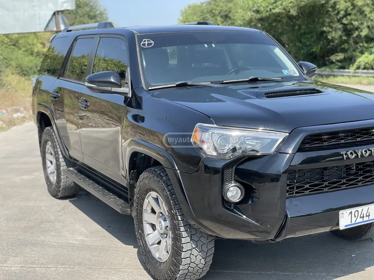 Toyota 4Runner 2015 — photo 2