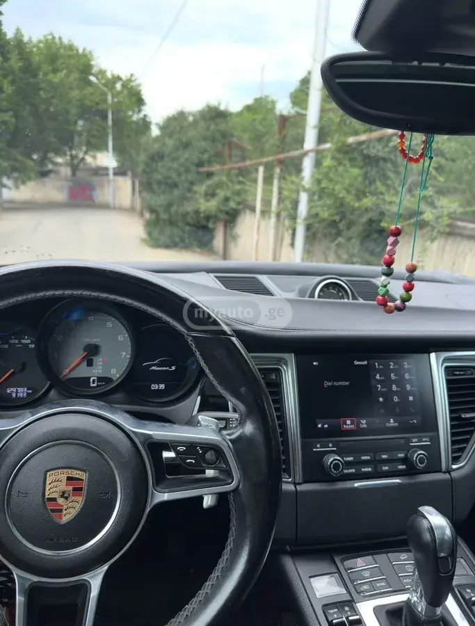 Porsche Macan 2018 — photo 2