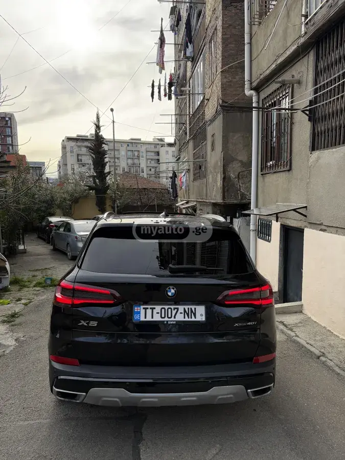 BMW X5 2022 — photo 2