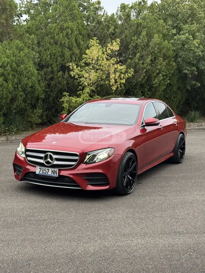 Mercedes-Benz E 300
