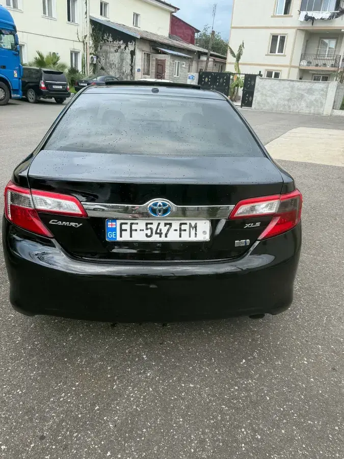 Toyota Camry 2012 — photo 2
