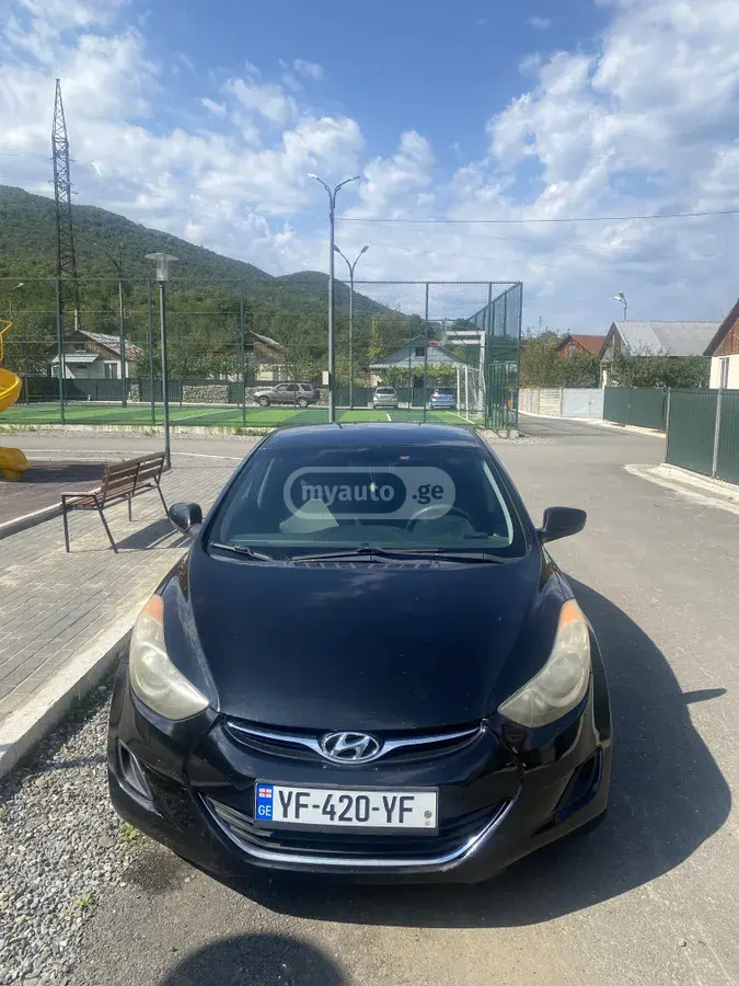 Hyundai Elantra 2013 — photo 2