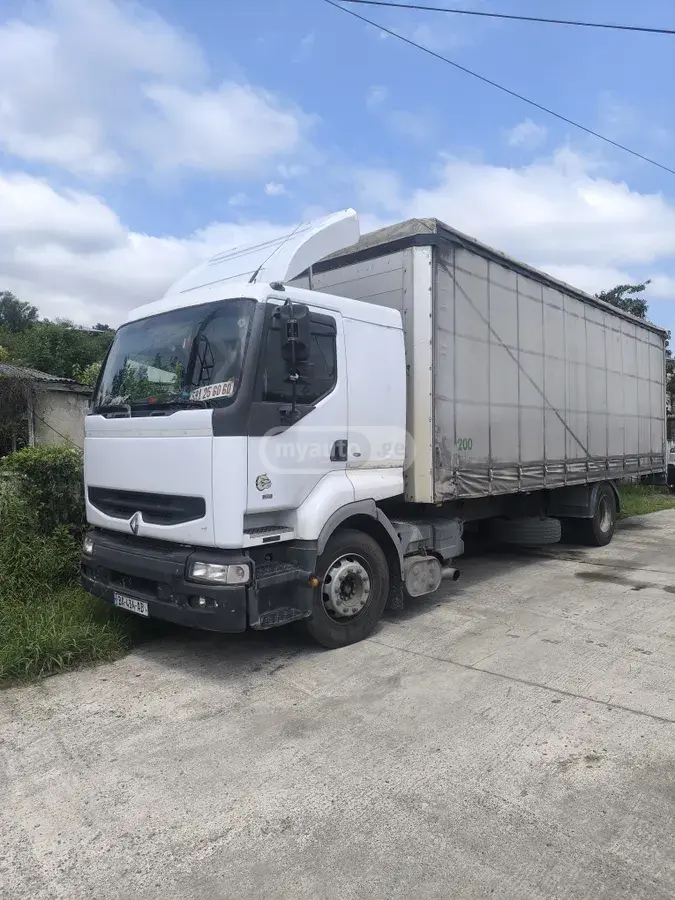 Renault Premium
