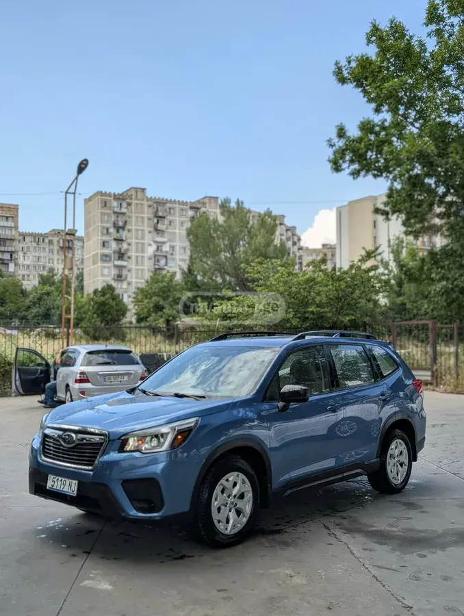 Subaru Forester 2018 — photo 2