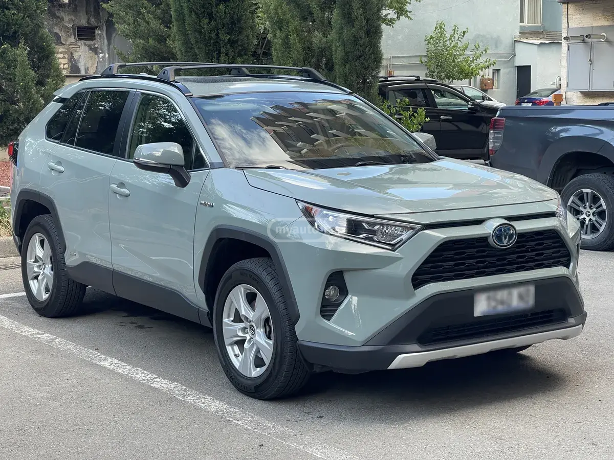 Toyota RAV4 2019 — photo 2
