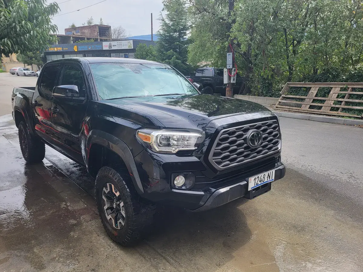 Toyota Tacoma 2022 — photo 2
