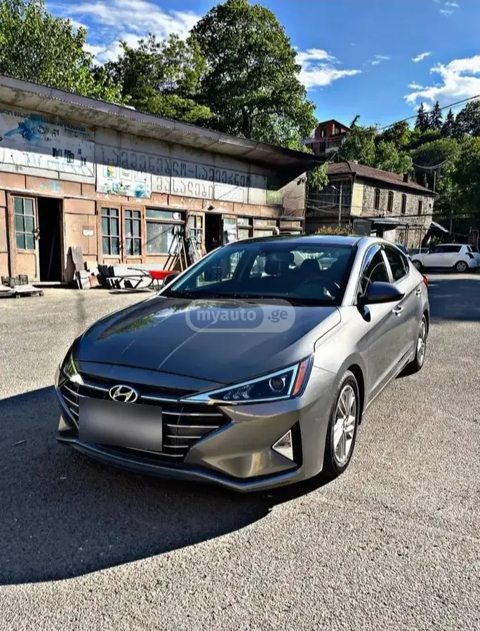 Hyundai Elantra
