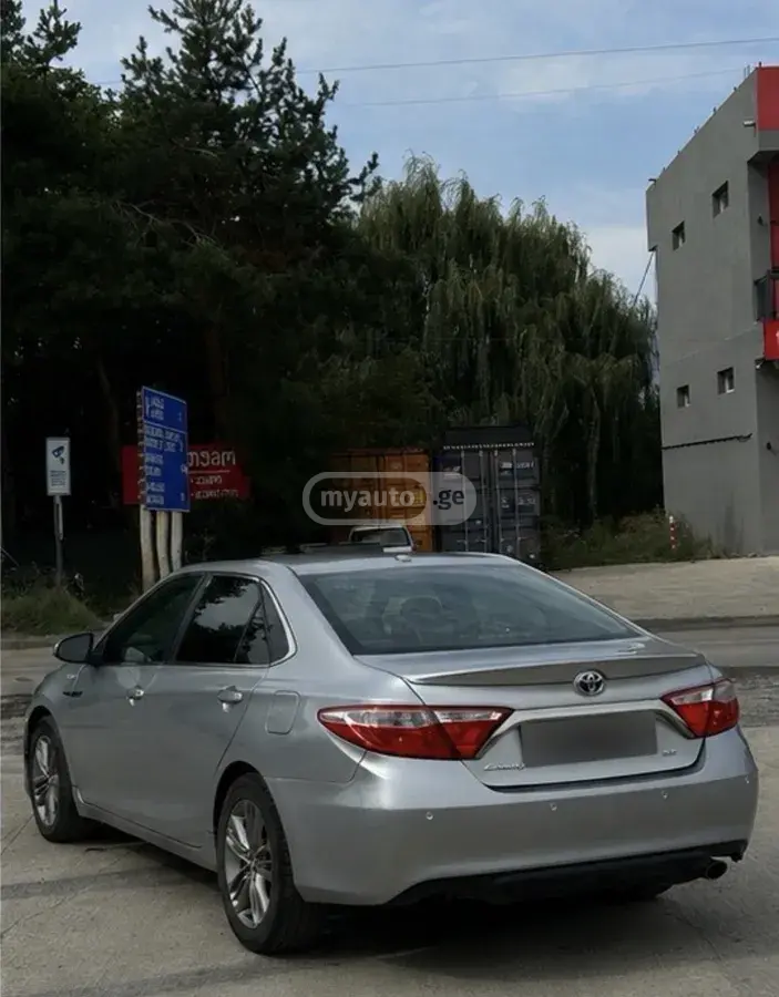 Toyota Camry 2016 — photo 2