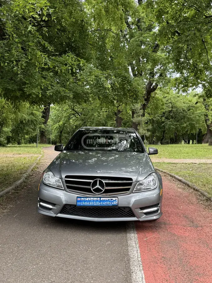 Mercedes-Benz C 250