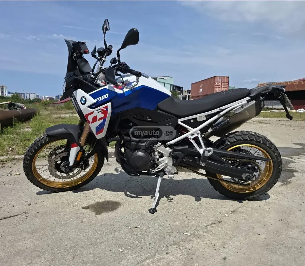 BMW F 900 GS