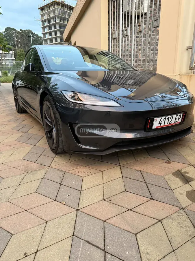Tesla Model 3 2025 — photo 2