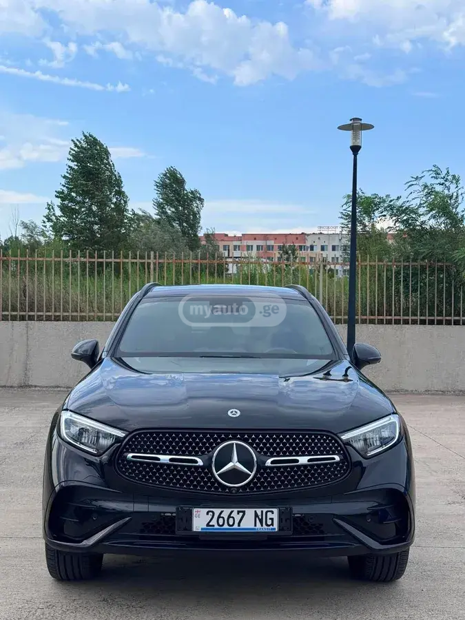 Mercedes-Benz GLC 300 2024 — photo 2