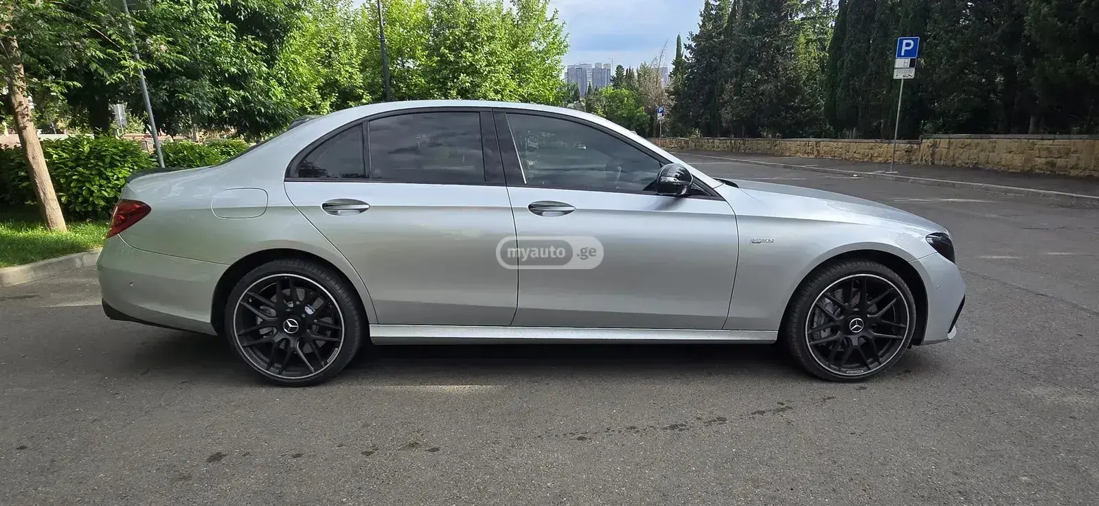 Mercedes-Benz E43 AMG 2018 — photo 2