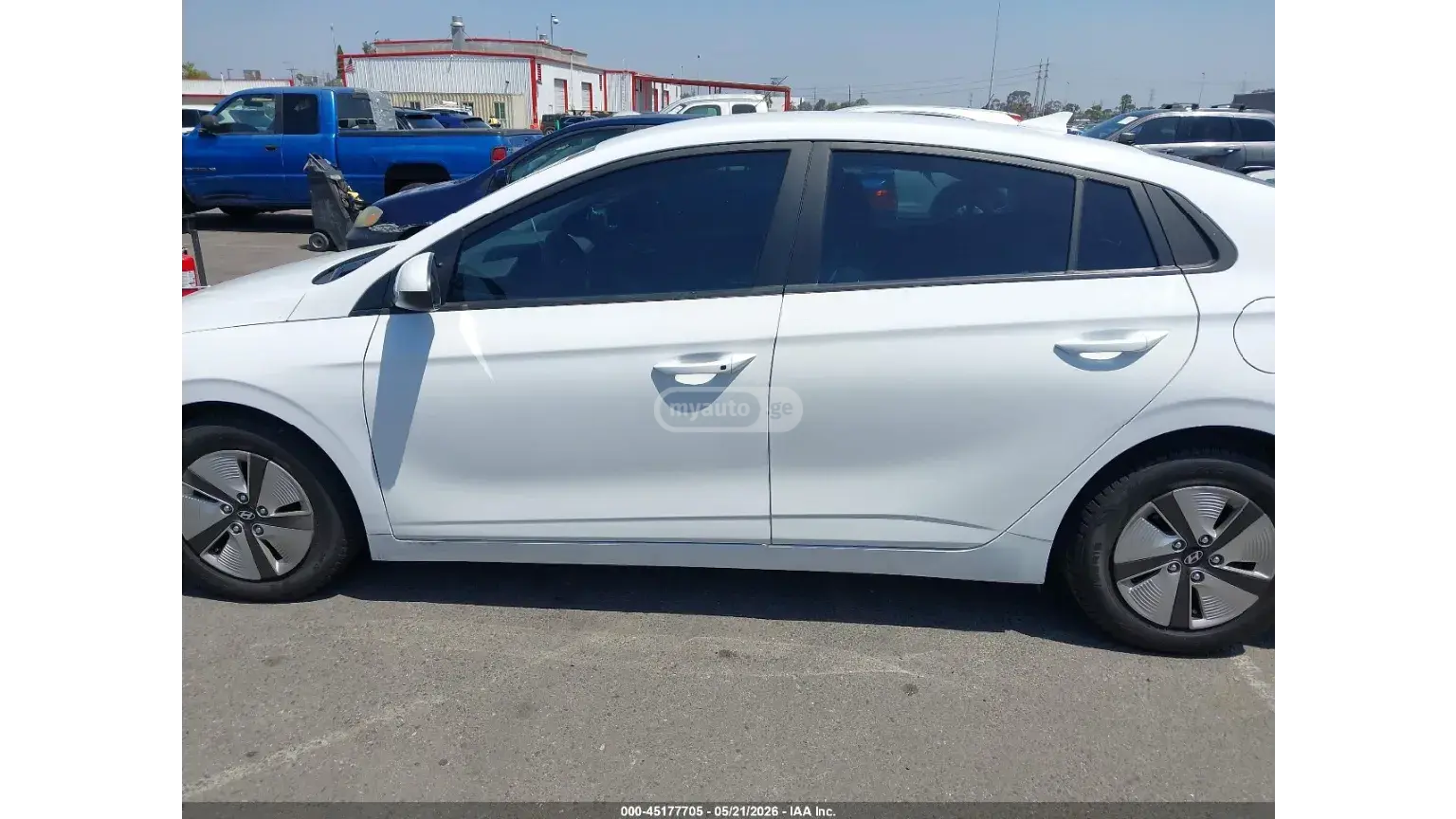 Hyundai Ioniq 2021 — photo 2