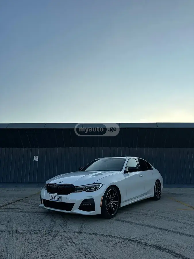 BMW 330