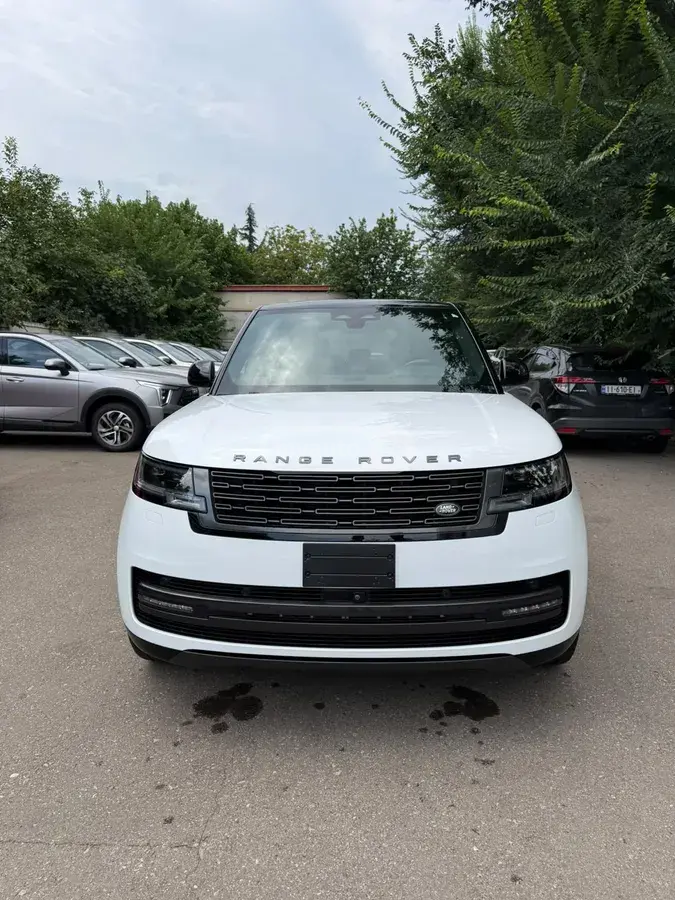 Land Rover Range Rover 2024 — photo 2