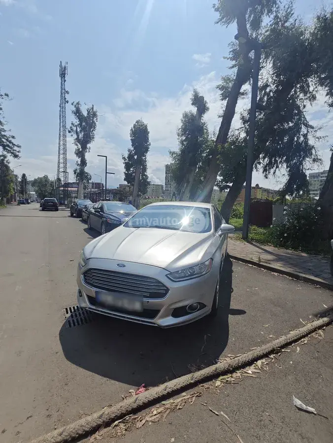 Ford Fusion 2013 — photo 2
