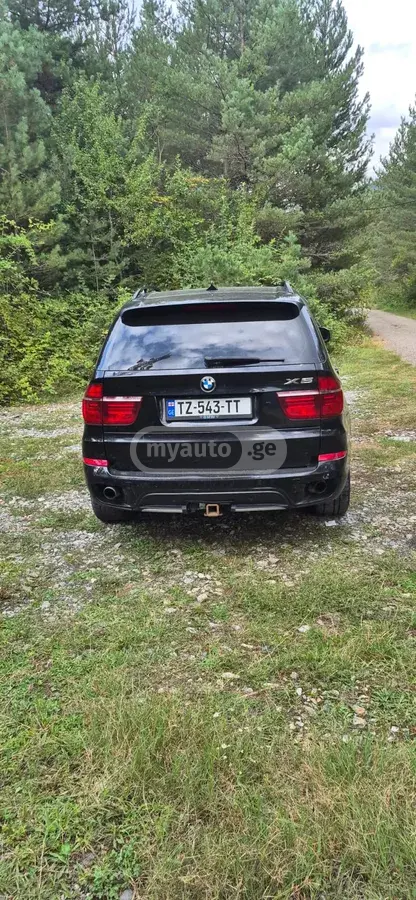 BMW X5 2012 — photo 2