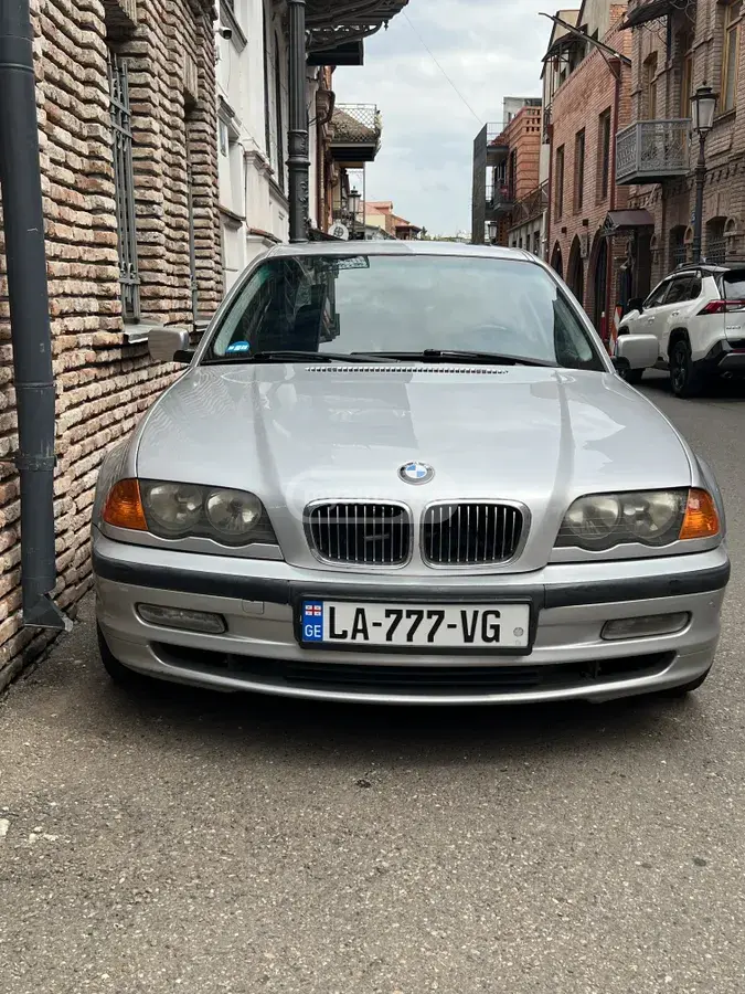BMW 320