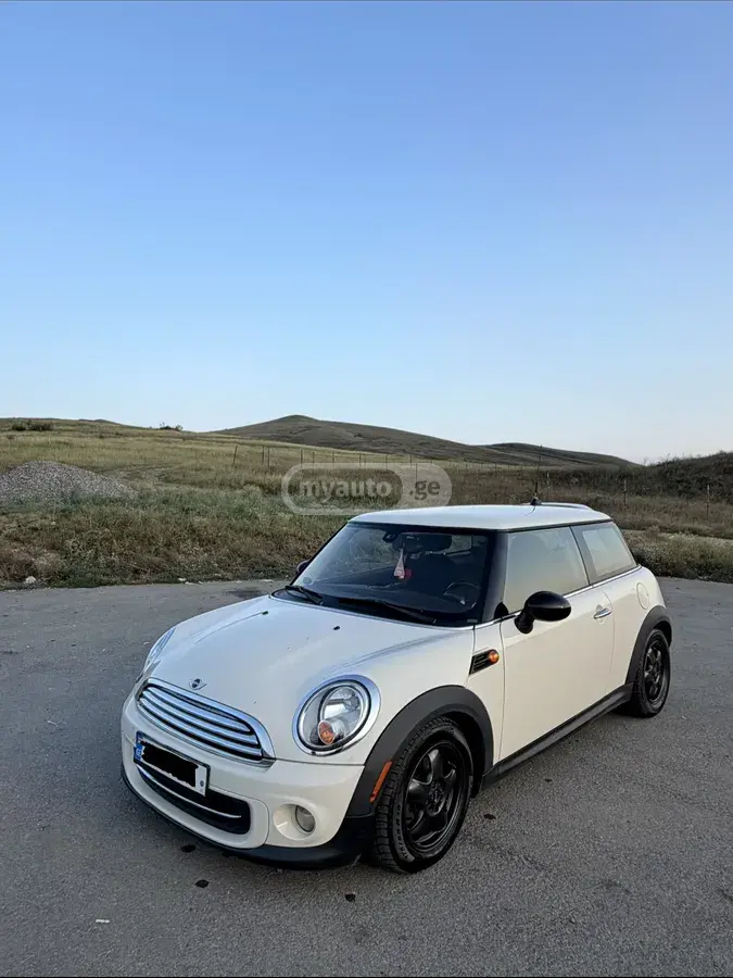 Mini Cooper 2012 — photo 2