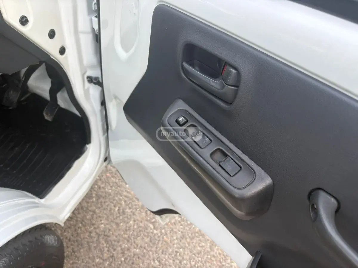 Mitsubishi Minicub 2015 — photo 2