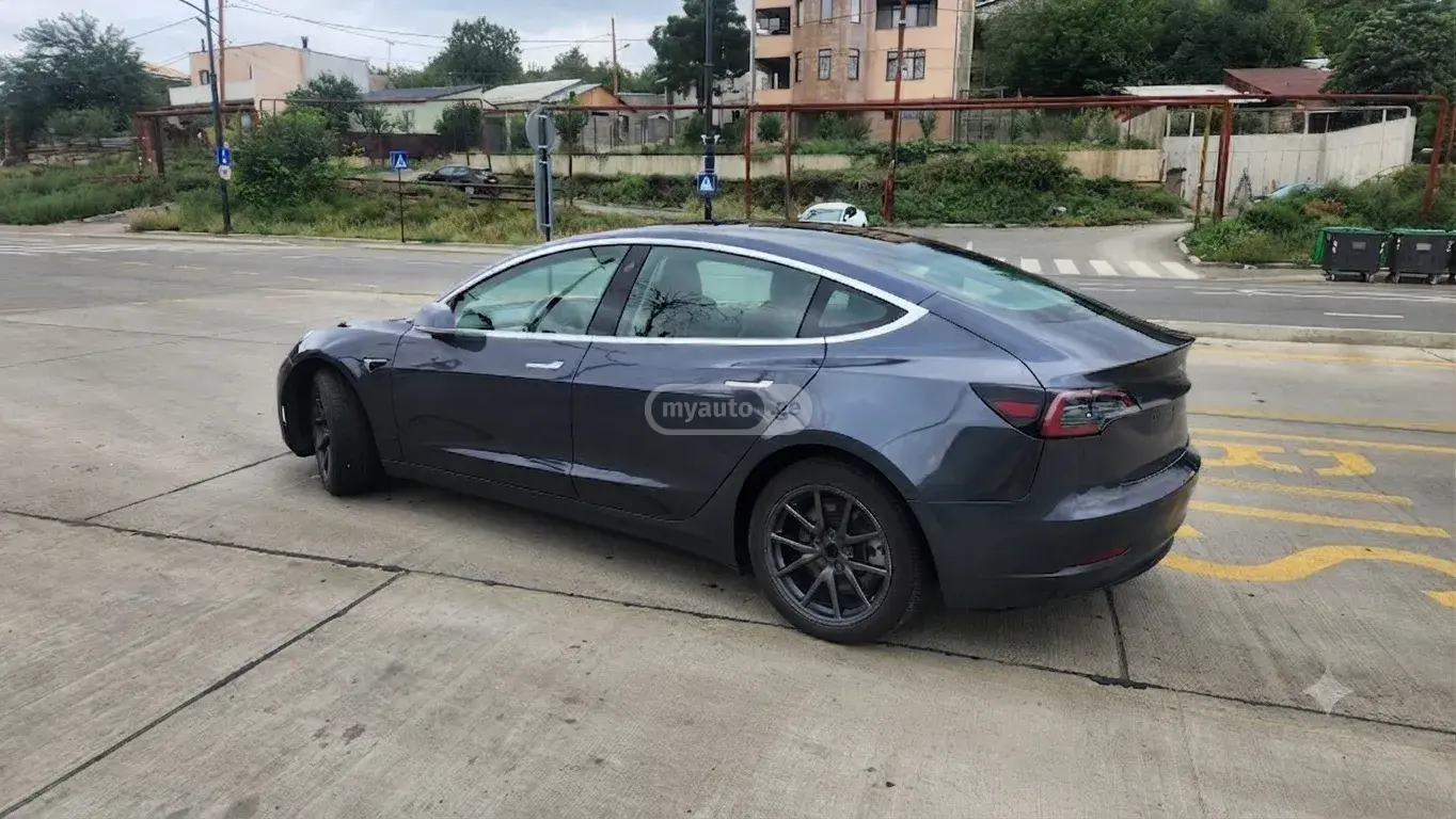 Tesla Model 3 2019 — photo 2