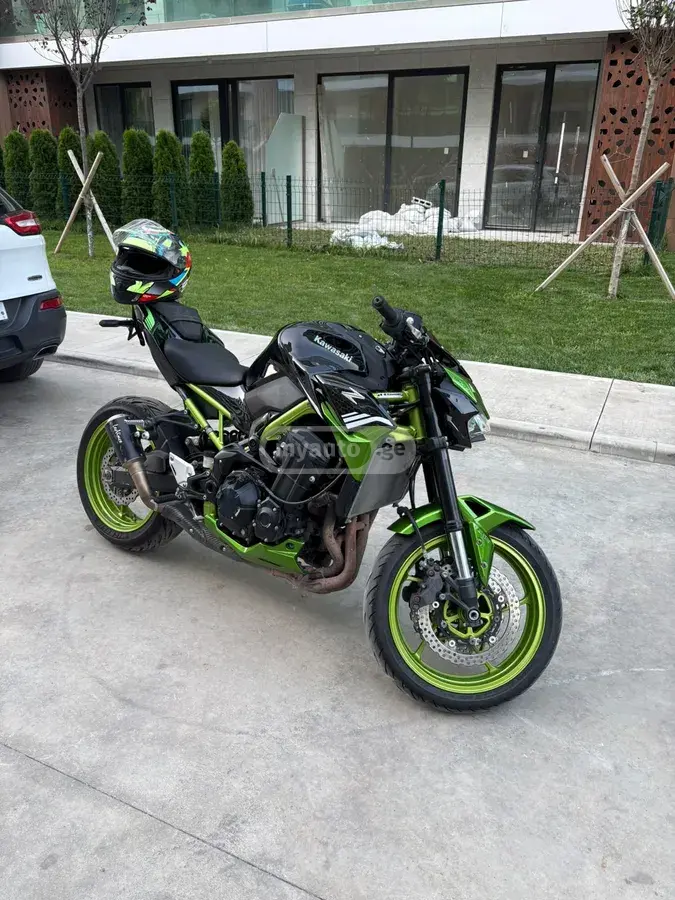 Kawasaki Z900