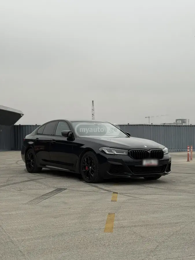 BMW 540 2023 — photo 2